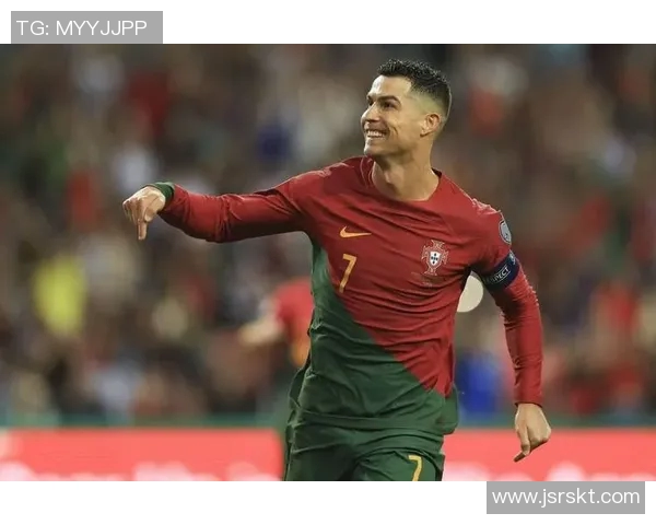 足球明星科斯罗纳尔多的传奇人生与辉煌成就全景回顾