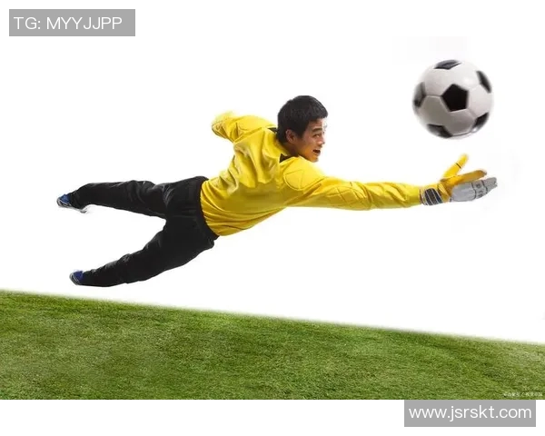 足球明星如何通过科学训练提升年轻球员的技能与比赛意识